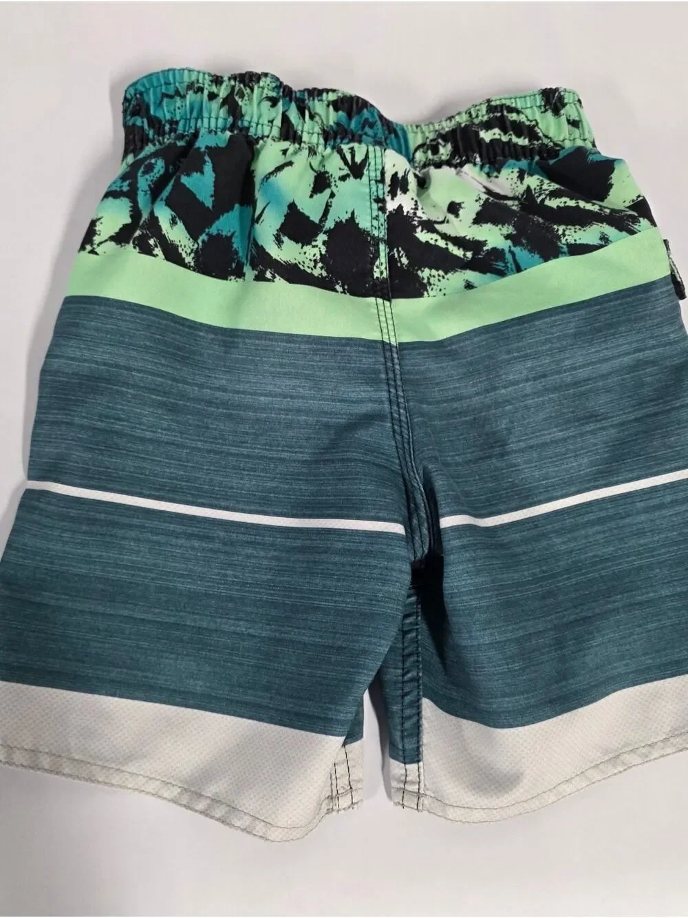 Quiksilver Boy's Board/Swim Shorts Teal, Green & Black, Size 3